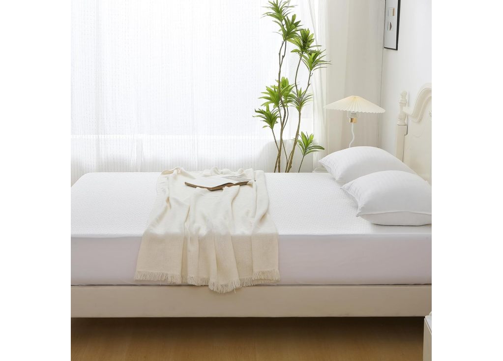 Know the Difference Between a Mattress Protector and a Waterproof Mattress Protector